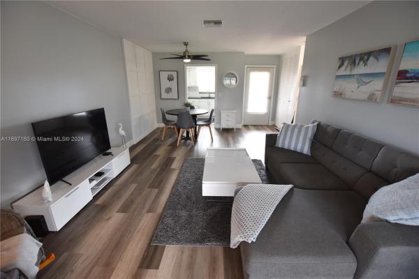 Crosley At Cresthaven Villas, 2971 W Crosley Dr #J, West Palm Beach, Florida 33415, image 1