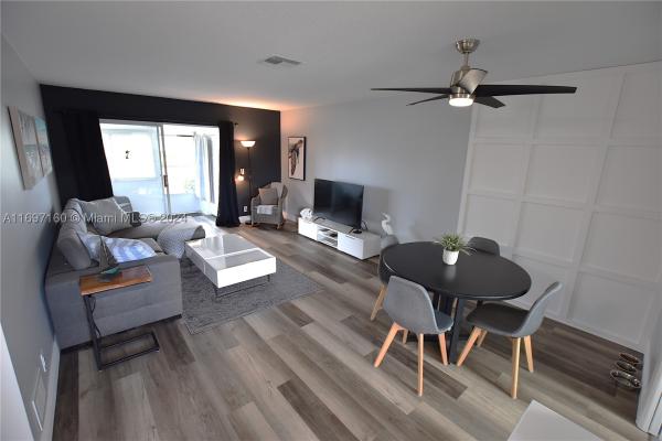 Crosley At Cresthaven Villas, 2971 W Crosley Dr #J, West Palm Beach, Florida 33415, image 1