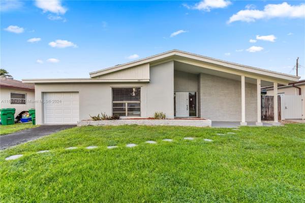 Miramar Isles, 6633 Coconut Dr, Miramar, Florida 33023, image 1