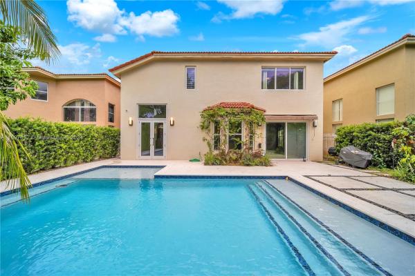 Portofino Lakes, 1760 NE 37th Ave, Homestead, Florida 33033, image 1