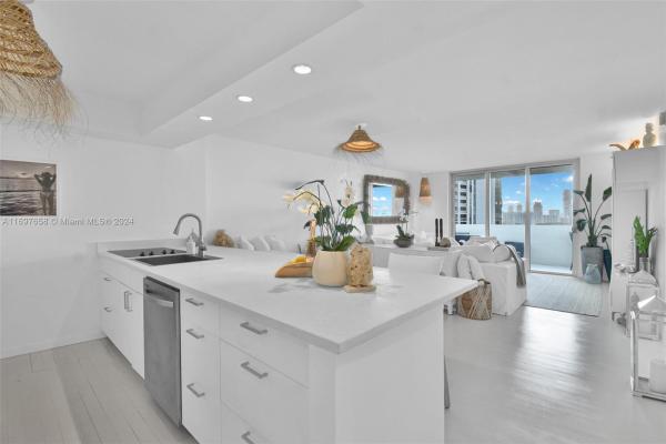Island Terrace, 5 Island Ave #14G, Miami Beach, Florida 33139, image 3