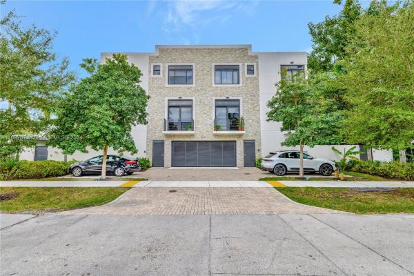Seven Seas, 909 NE 16th Ter #2, Fort Lauderdale, Florida 33304, image 1