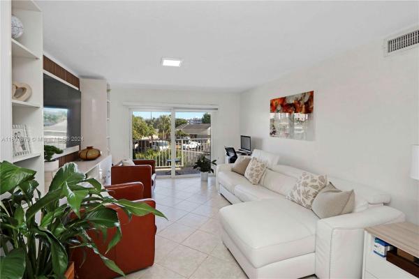 Village At Dadeland, 7560 SW 82nd St #G214, Glenvar Heights, Florida 33143, image 1