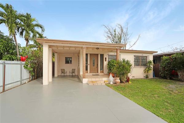 Coral Villas, 6561 SW 32nd St, Tamiami, Florida 33155, image 1