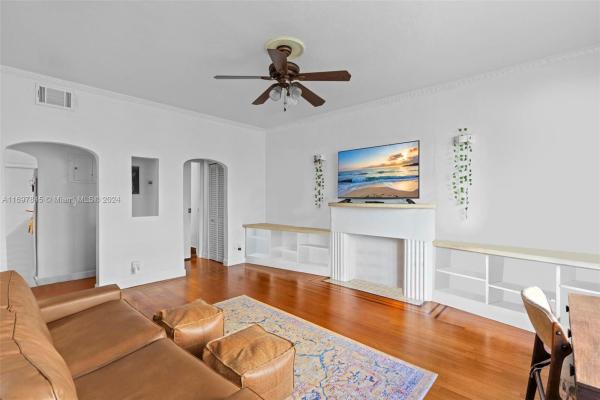 Don Bar, 1571 Pennsylvania Ave #4S, Miami Beach, Florida 33139, image 1