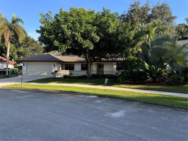 Old Orchard, 3059 Perriwinkle Cir, Davie, Florida 33328, image 1