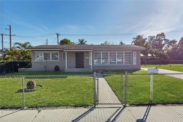Scott Lake Manor, 720 NW 179th Ter, Miami Gardens, Florida 33169, image 1