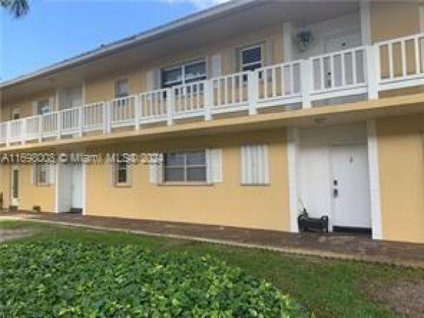 Sequoia Gardens, 430 SE 2nd Ave #3, Deerfield Beach, Florida 33441, image 1