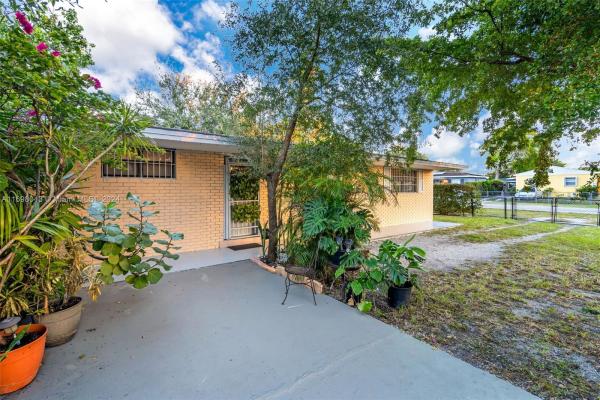 Arch Creeks Estates, 14305 NE 12th Ave, North Miami, Florida 33161, image 1