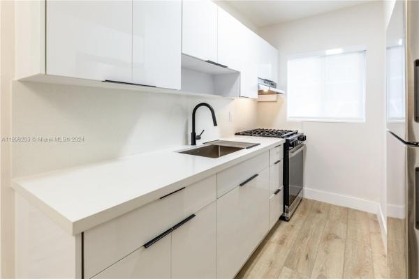 8129 Abbott Ave #5, Miami Beach, Florida 33141, image 2