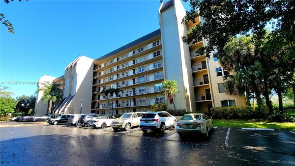 Rolling Hills Golf And Tennis Club, 3300 W Rolling Hills Cir #608, Davie, Florida 33328, image 1