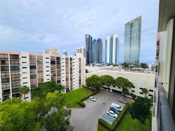 Plaza Of The Americas, 17011 N Bay Rd #906, Sunny Isles Beach, Florida 33160, image 1