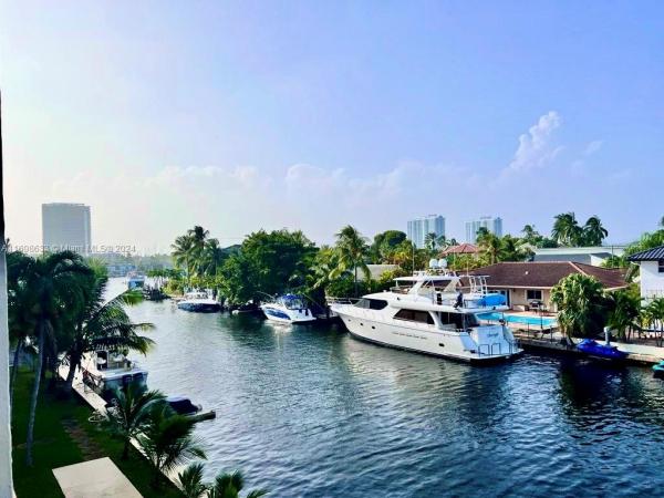 Bayswater Court, 2935 NE 163rd St #3I, North Miami Beach, Florida 33160, image 1
