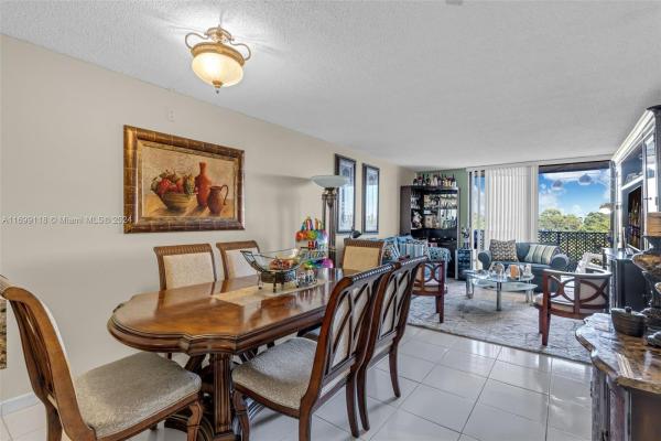 Golfview Club At Fontainebleau Park, 9686 Fontainebleau Blvd #409, Fountainebleau, Florida 33172, image 1