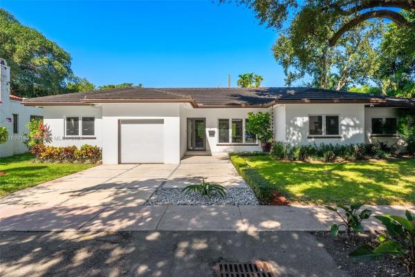 Coral Groves, 511 Madeira Ave, Coral Gables, Florida 33134, image 1