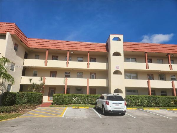 Sunrise Lakes 1, 7991 N Sunrise Lakes Dr #206, Sunrise, Florida 33322, image 1