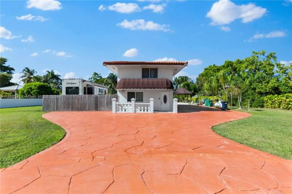 Sweetwater Estates, 10 NW 125th Ave, Tamiami, Florida 33182, image 2