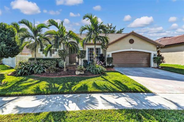 Treasure Cay At Silver Lakes, 17402 NW 8th St, Pembroke Pines, Florida 33029, image 1