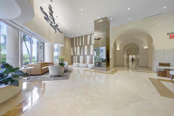 Turnberry Towers, 19355 Turnberry Way #15G, Aventura, Florida 33180, image 1