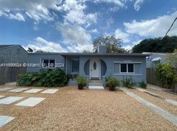 Evergreen Gardens, 1438 NW 27th St, Miami, Florida 33142, image 1
