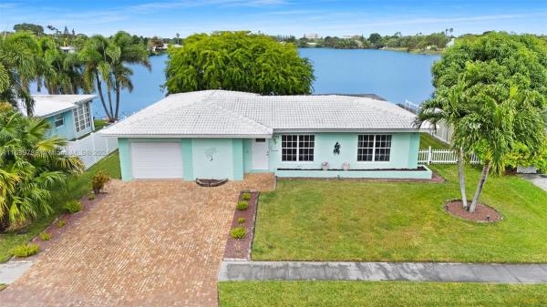 Royal Palm Isles, 1733 NW 39th St, Oakland Park, Florida 33309, image 1