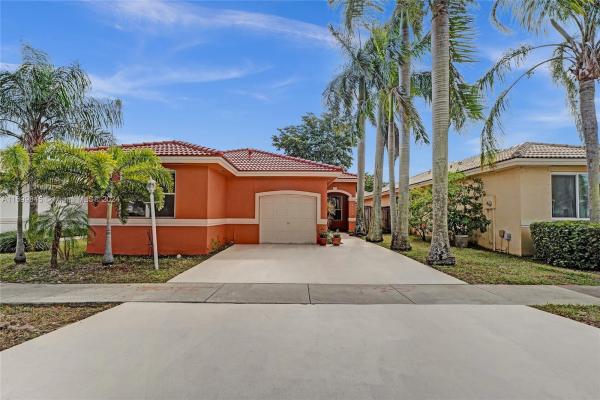 16136 SW 68th St, Unincorporated Dade County, Florida 33193, image 2
