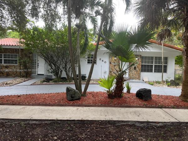 Pickwick Lake Estates, 840 NE 182nd St, North Miami Beach, Florida 33162, image 1