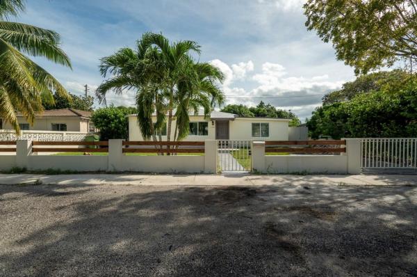 Corinne Park, 1180 NE 132nd St, North Miami, Florida 33161, image 1