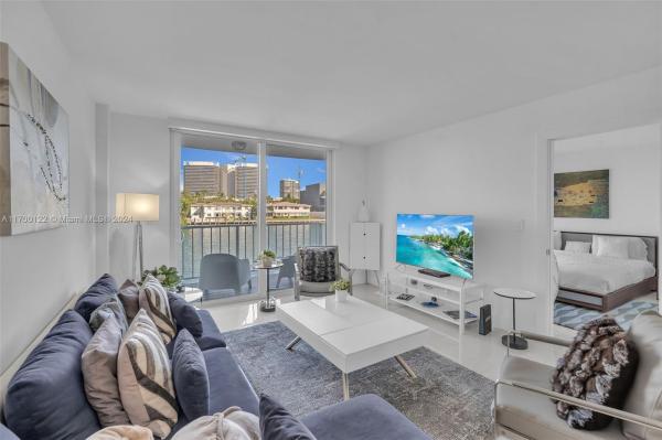 Island Place At Bay Harbor, 9721 E Bay Harbor Dr #2E, Bay Harbor Islands, Florida 33154, image 1