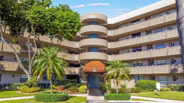Colony Point, 1100 Colony Point Cir #109, Pembroke Pines, Florida 33026, image 1