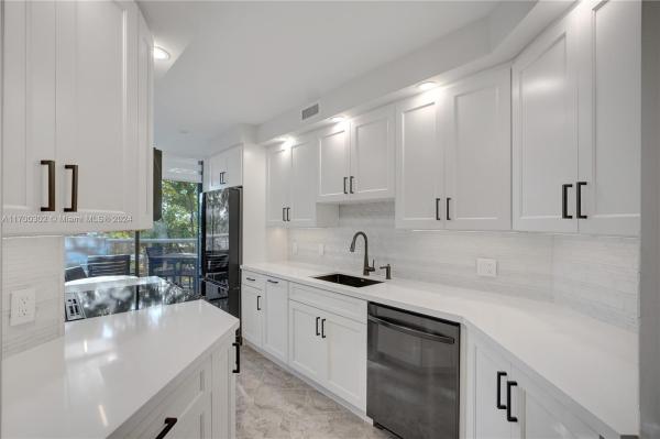Portsview At Waterways, 3610 Yacht Club Dr #210, Aventura, Florida 33180, image 1