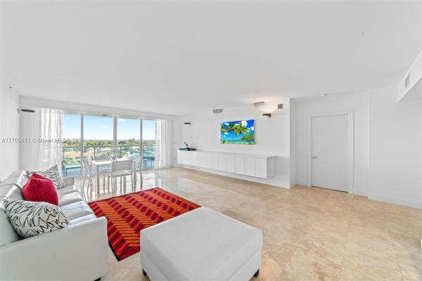 Hamptons South, 20201 E Country Club Dr #706, Aventura, Florida 33180, image 3