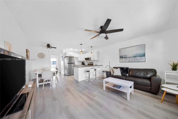 Golden Towers, 15610 NE 6 Ave #33D, Golden Glades, Florida 33162, image 1
