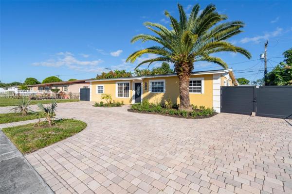 Lake Stevens Estates At Carol City, 5441 NW 180th Ter, Miami Gardens, Florida 33055, image 3