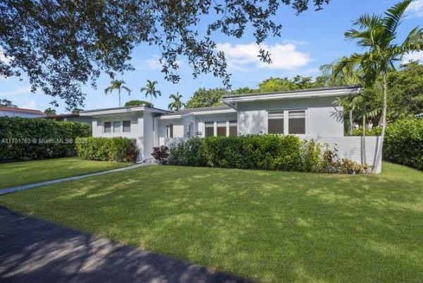 Coral Gables Country Club, 2830 De Soto Blvd, Coral Gables, Florida 33134, image 1