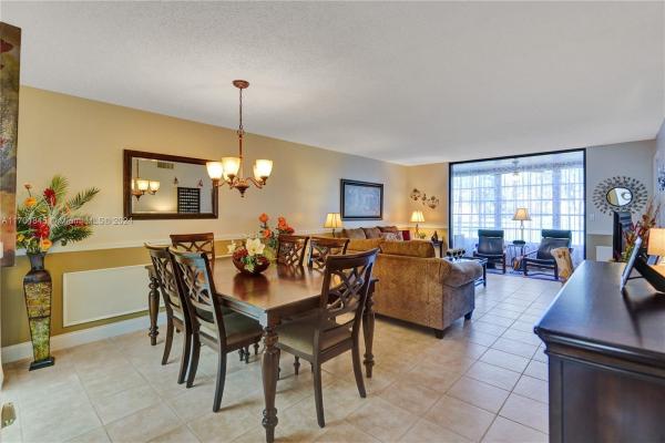 Sunrise Lakes 3, 9330 Sunrise Lakes Blvd #109, Sunrise, Florida 33322, image 1