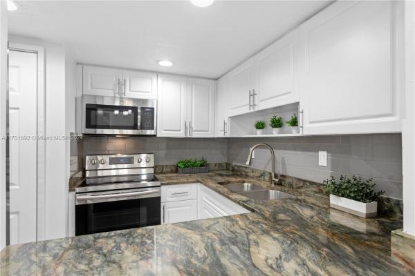 Samari Lake East, 10090 NW 80th Ct #1217, Hialeah Gardens, Florida 33016, image 1