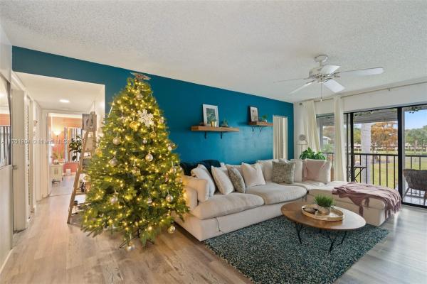 The Palm Club, 1118 Green Pine Blvd #B2, West Palm Beach, Florida 33409, image 2