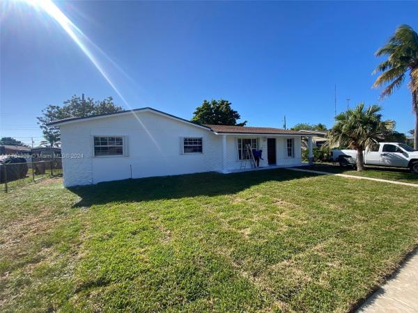 Andover, 100 NE 214th St, Miami Gardens, Florida 33179, image 1