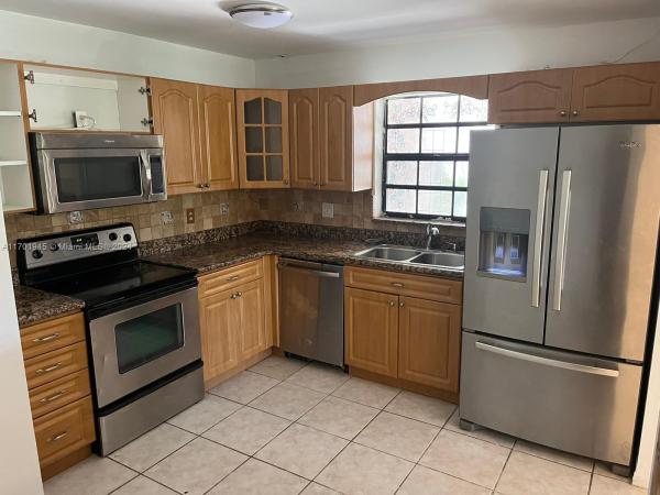 Grenadier Lakes At Welleby, 3686 NW 95th Ter #4M, Fort Lauderdale, Florida 33351, image 1