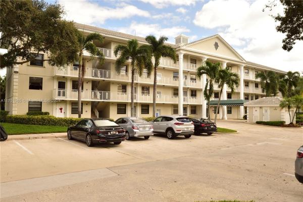 Whitehall At Camino Real, 6085 Balboa Cir #402, Boca Raton, Florida 33433, image 1