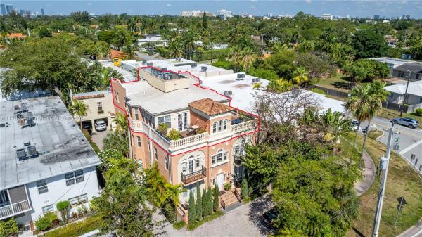 2870 Pine Tree, 2870 Pine Tree Dr #PH5, Miami Beach, Florida 33140, image 3