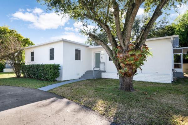 Coral Way Village, 8250 SW 27th Ln, Westchester, Florida 33155, image 3