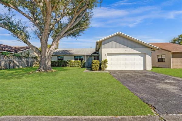 Springtree West, 9227 NW 48th St, Sunrise, Florida 33351, image 1