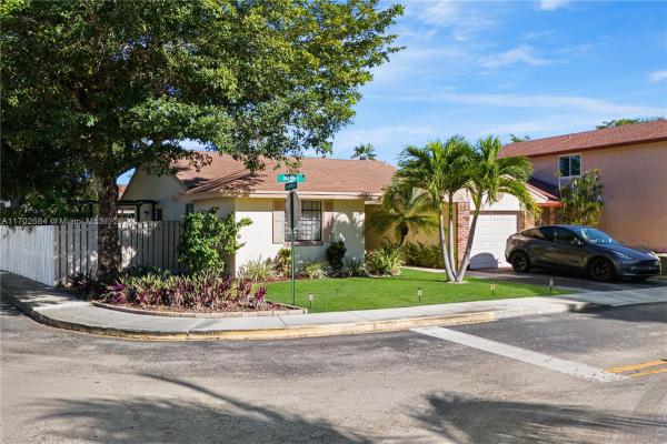 Blue Ridge, 13991 Dominion Pl, Davie, Florida 33325, image 1