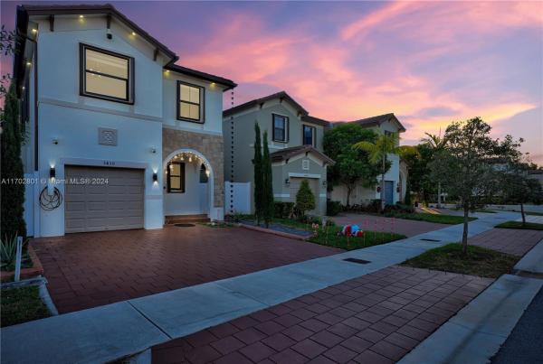 Aquabella, 3430 W 108th St, Hialeah, Florida 33018, image 1