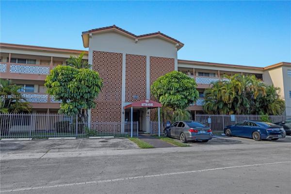 Sutton House, 1885 NE 121st St #25, North Miami, Florida 33181, image 3