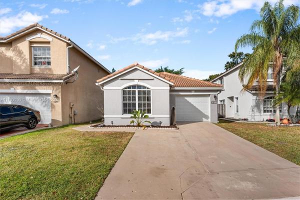 The Islands At Lake Charleston, 6871 Long Key St, Lake Worth Beach, Florida 33467, image 1