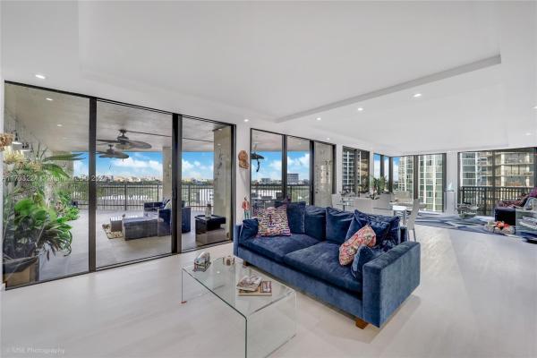 Yacht Harbour, 2901 S Bayshore Dr #15G, Miami, Florida 33133, image 1