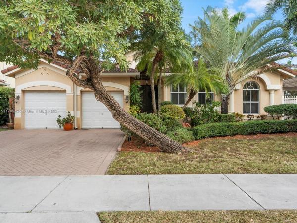 Kendall Breeze South, 12493 SW 122nd Ct, Kendall, Florida 33186, image 1